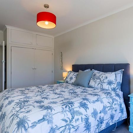Seaview Apartment Піктон Екстер'єр фото