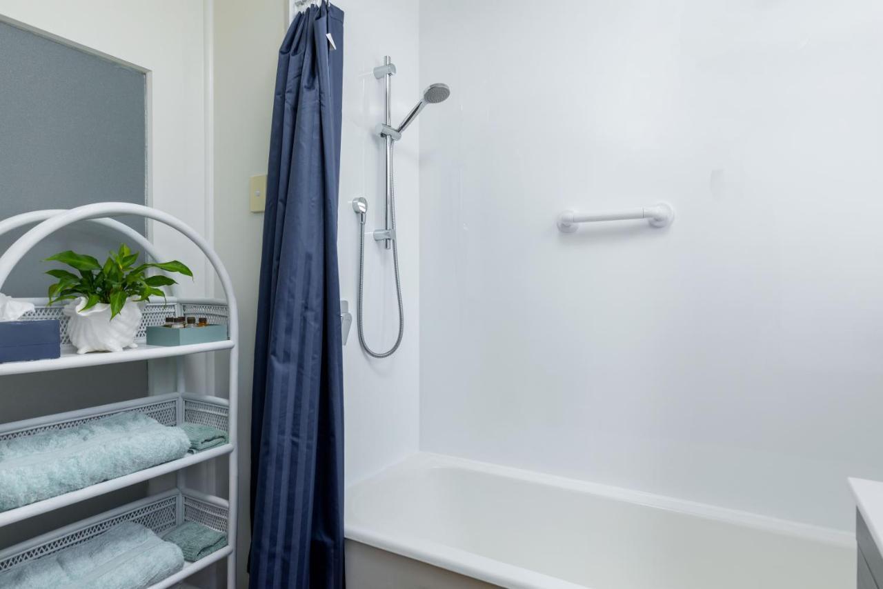 Seaview Apartment Піктон Екстер'єр фото